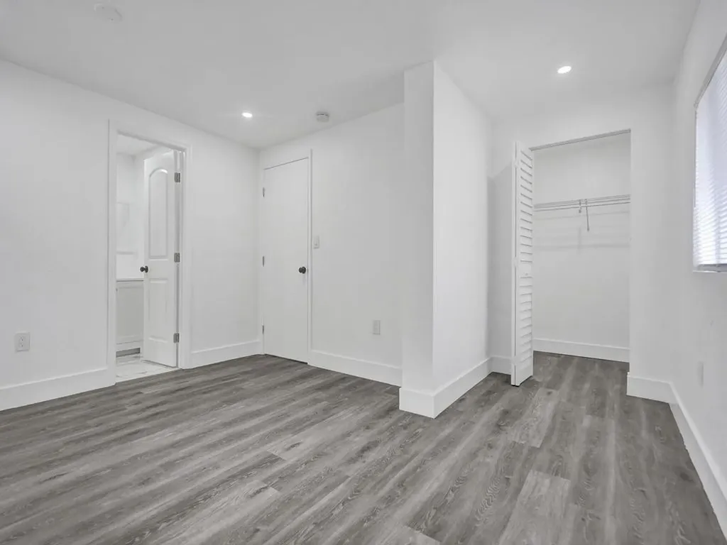 940 SW 28th Street Fort Lauderdale FL 33315
