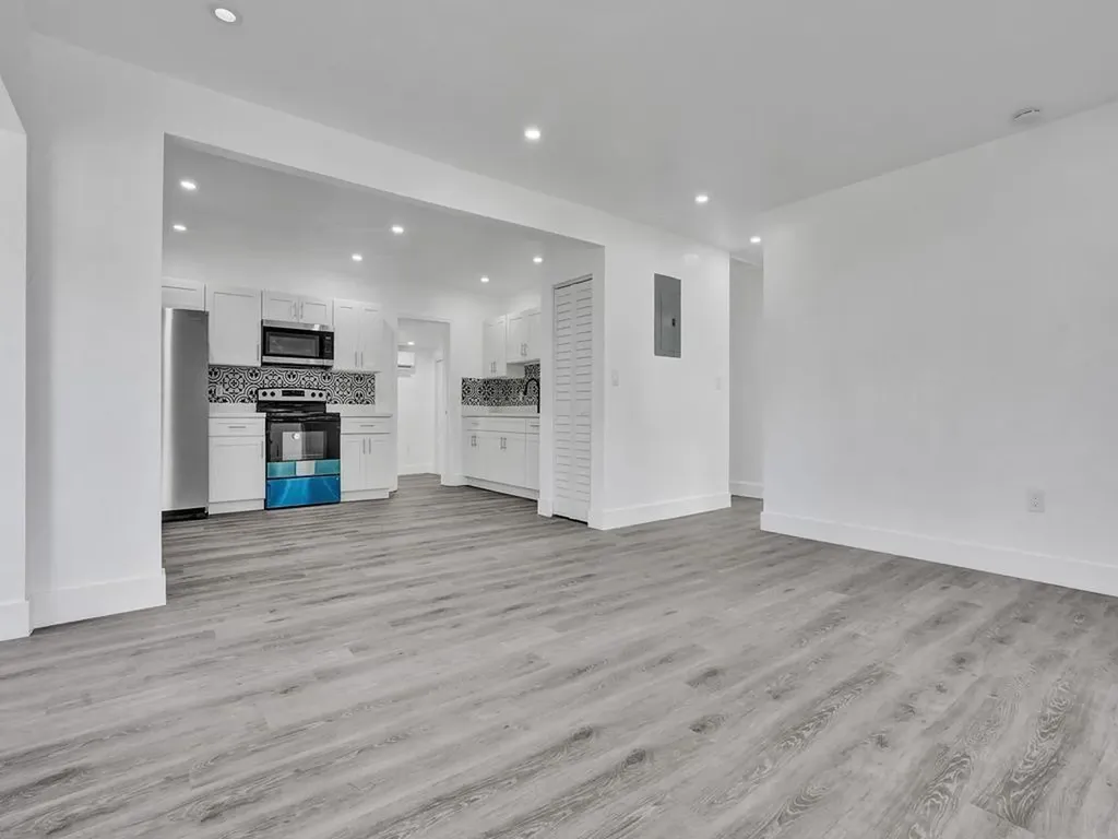 940 SW 28th Street Fort Lauderdale FL 33315