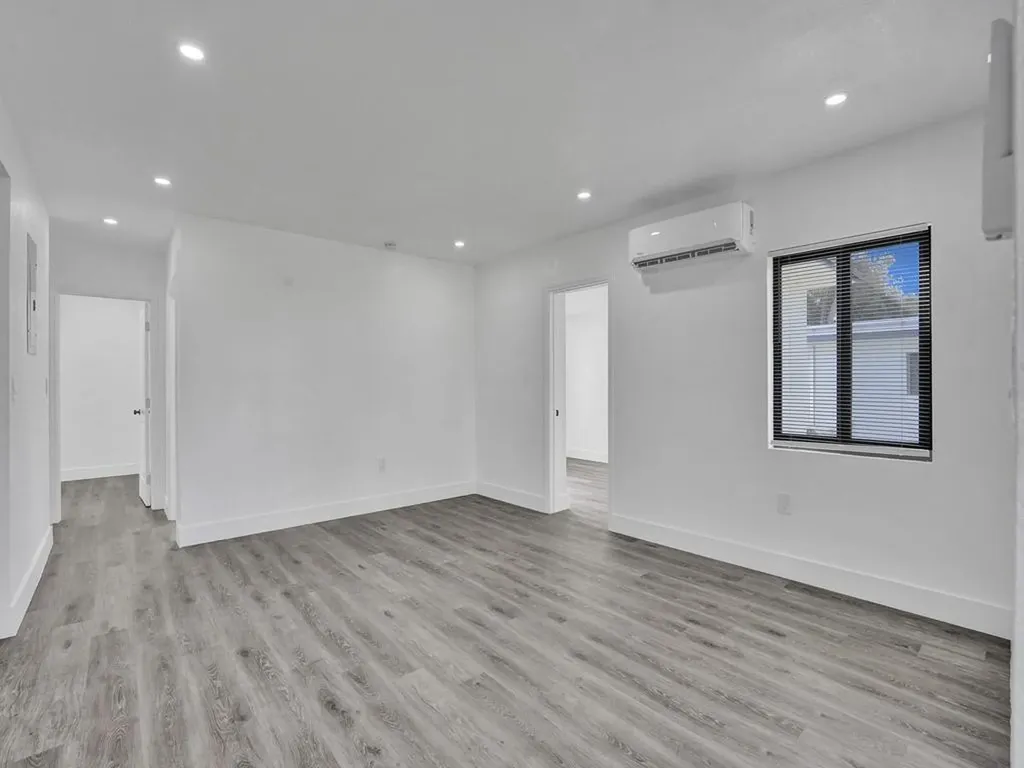 940 SW 28th Street Fort Lauderdale FL 33315