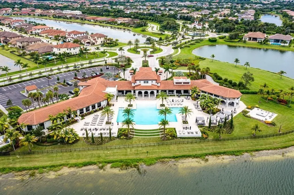 12295 N Baypoint Circle Parkland FL 33076
