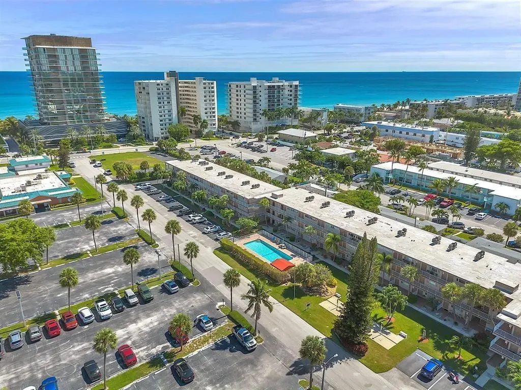 3200 NE 7th Court Pompano Beach FL 33062