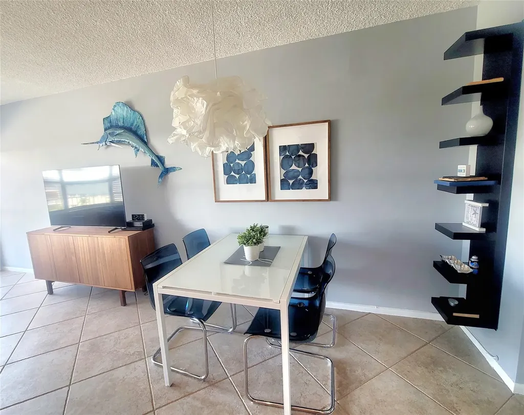 3200 NE 7th Court Pompano Beach FL 33062