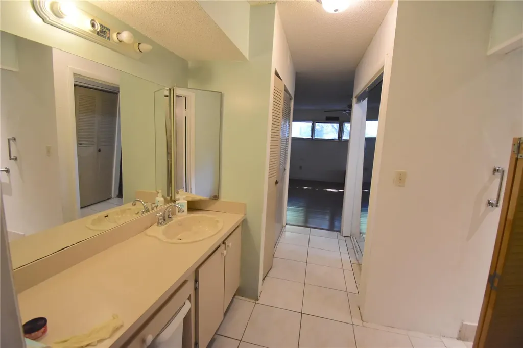 1713 NW 73rd Avenue Plantation FL 33313