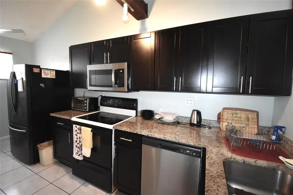 1713 NW 73rd Avenue Plantation FL 33313