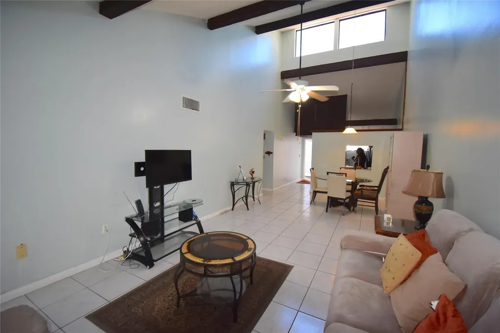 1713 NW 73rd Avenue Plantation FL 33313
