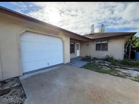 8736 SE Algozzini Place Hobe Sound FL 33455