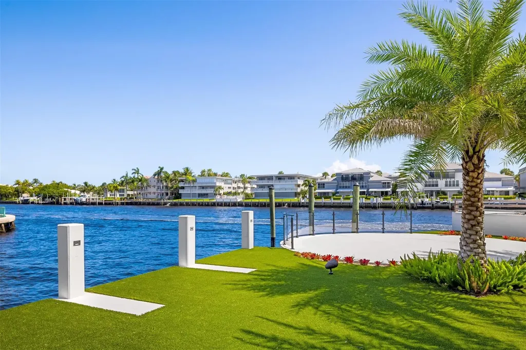 1555 SE 14th Court Deerfield Beach FL 33441