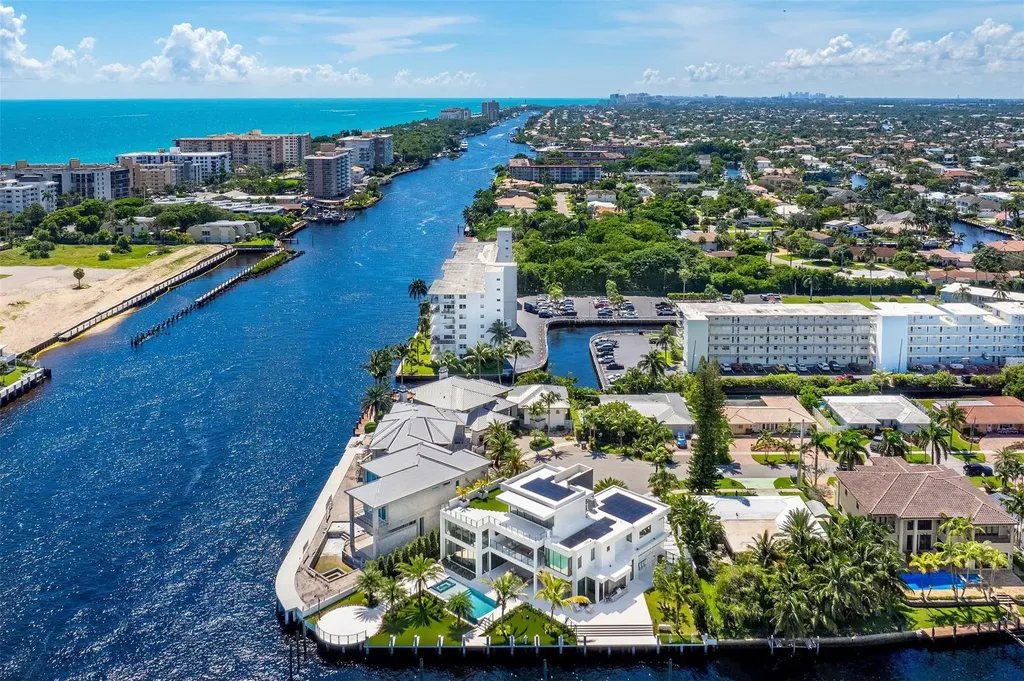 1555 SE 14th Court Deerfield Beach FL 33441