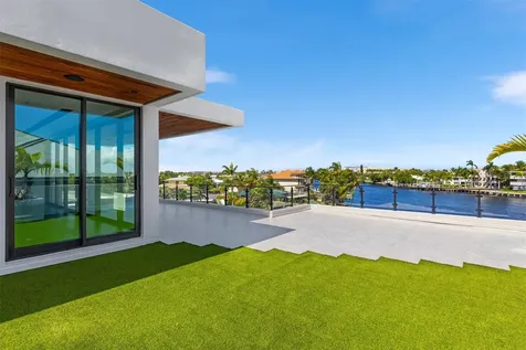 1555 SE 14th Court Deerfield Beach FL 33441