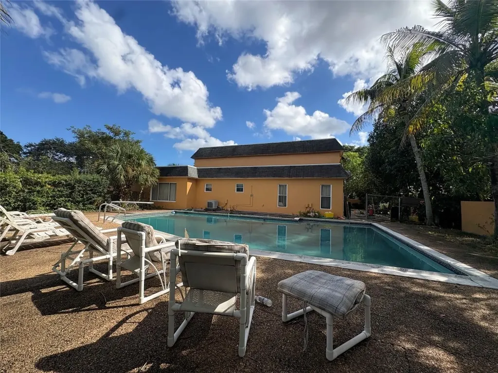 1091 NW 78th Terrace Plantation FL 33322