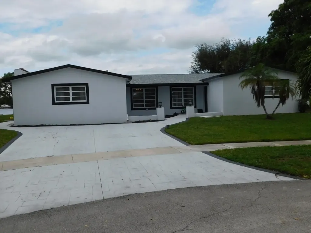 8671 NW 19th Street Pembroke Pines FL 33024