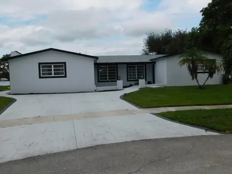 8671 NW 19th Street Pembroke Pines FL 33024