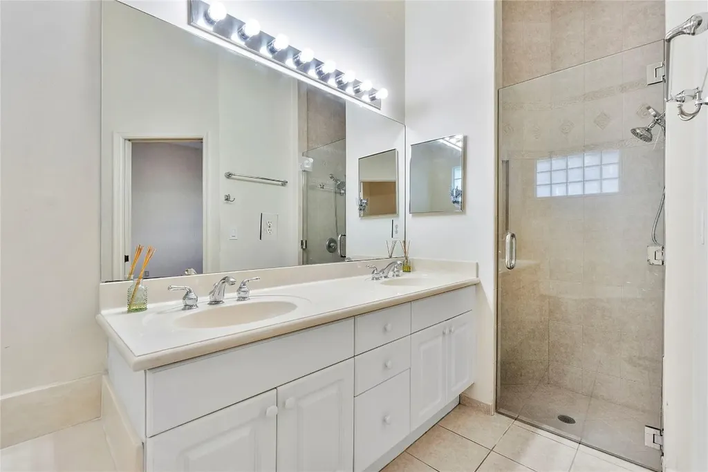 5834 NW 125th Terrace Coral Springs FL 33076