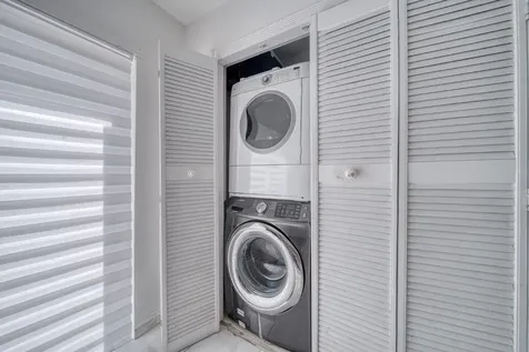 2612 W 54th Place Hialeah FL 33016
