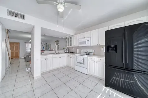 2612 W 54th Place Hialeah FL 33016