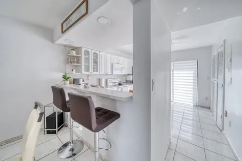 2612 W 54th Place Hialeah FL 33016