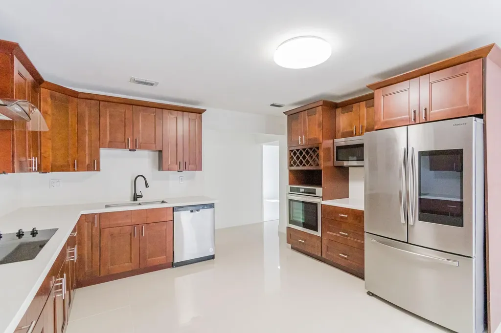 2810 NE 60th Street Fort Lauderdale FL 33308