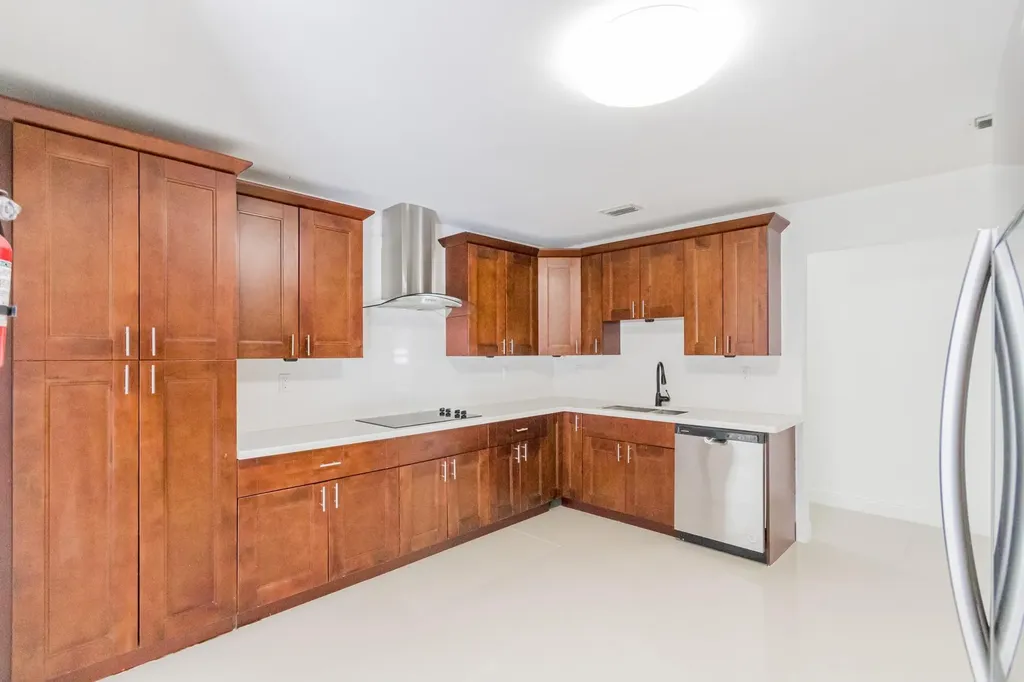 2810 NE 60th Street Fort Lauderdale FL 33308