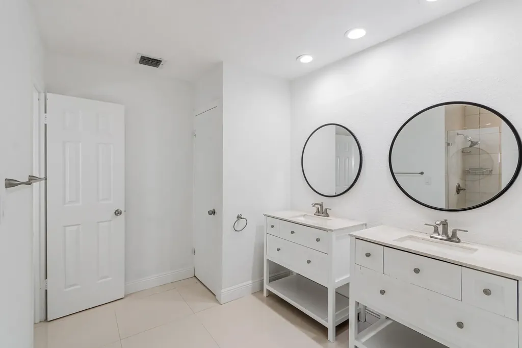 2810 NE 60th Street Fort Lauderdale FL 33308