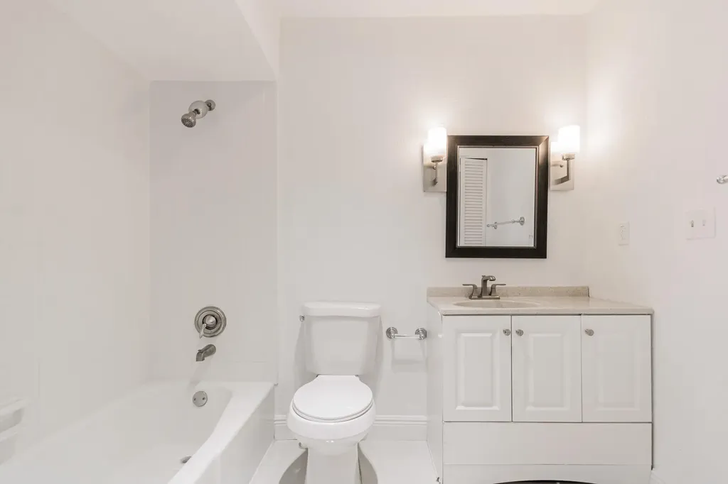2810 NE 60th Street Fort Lauderdale FL 33308