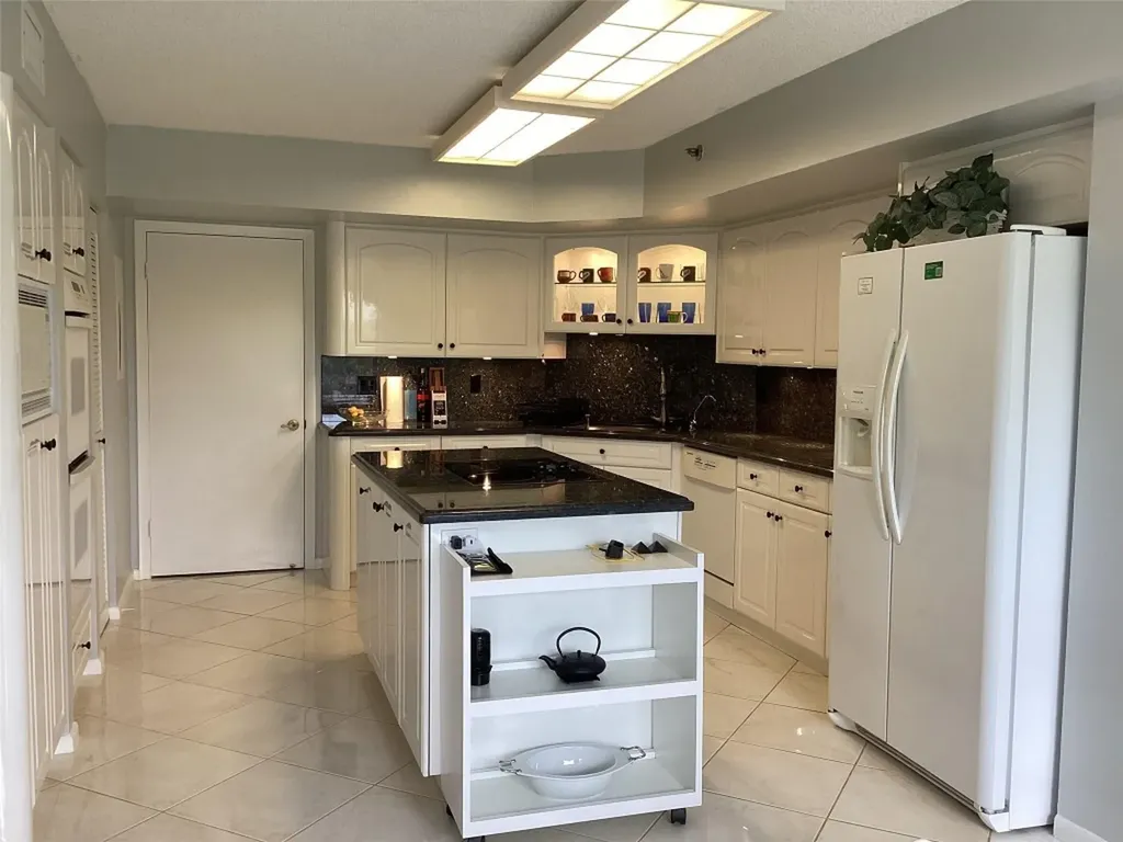7567 Imperial Drive Boca Raton FL 33433
