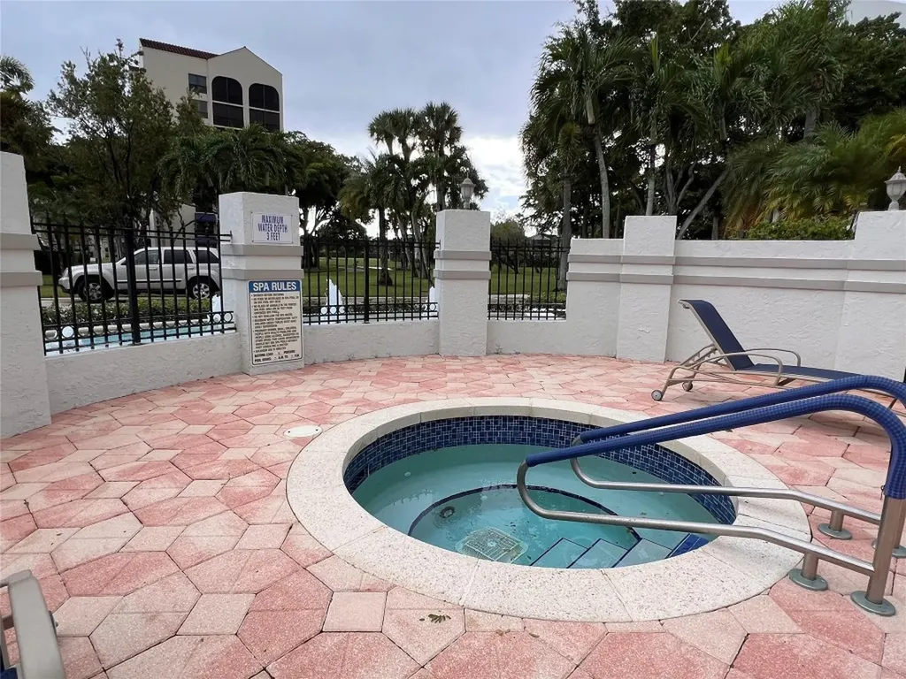 7567 Imperial Drive Boca Raton FL 33433