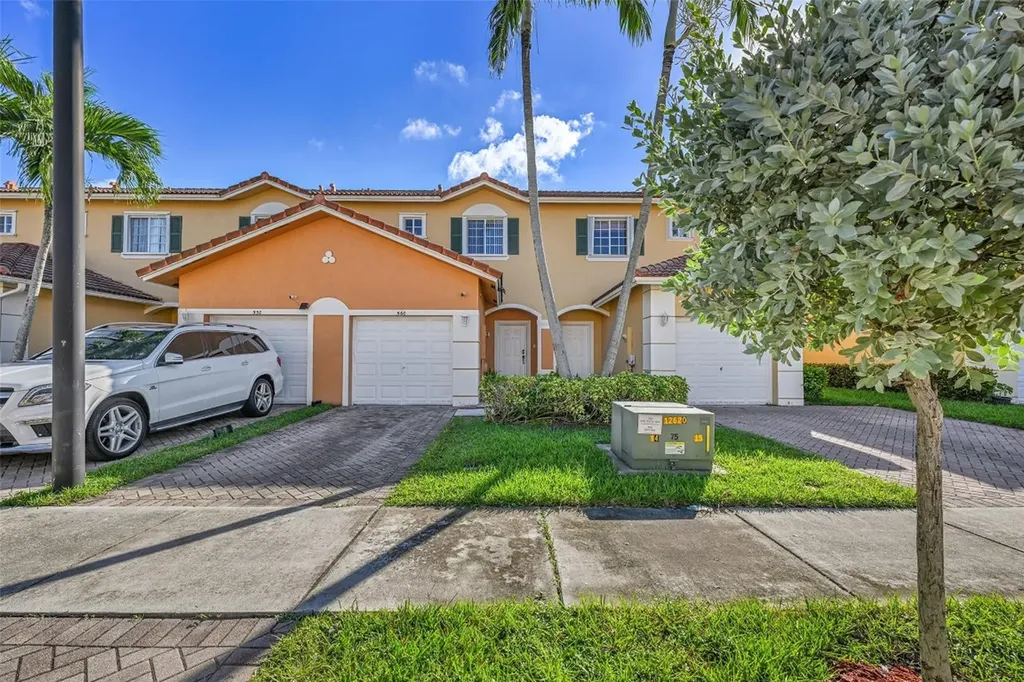 560 Princess Drive Margate FL 33068