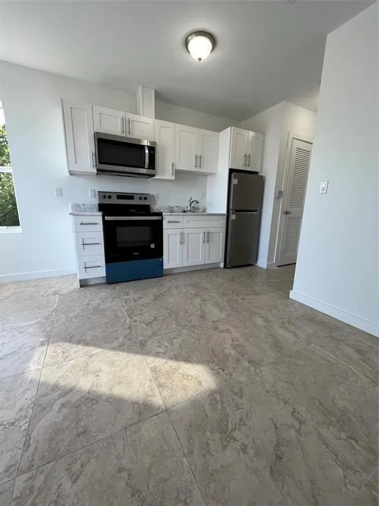 661 NW 21st Terrace Fort Lauderdale FL 33311