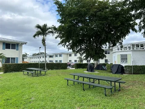 1821 NE 62nd Street Fort Lauderdale FL 33308