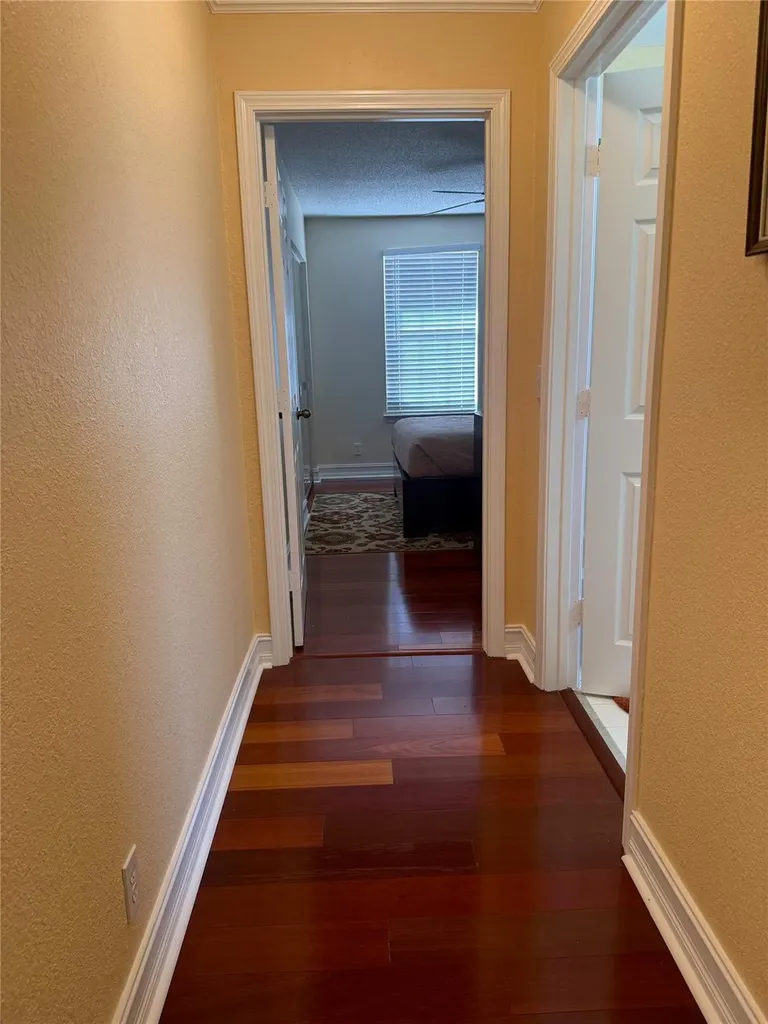 10351 NW 7th Street Coral Springs FL 33071