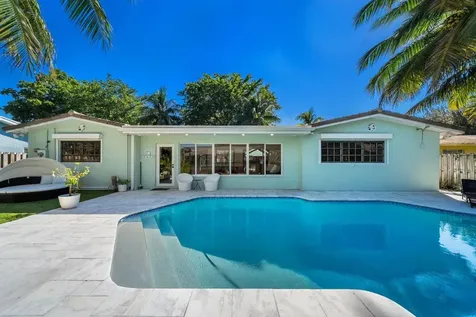 5613 Madison Street Hollywood FL 33023