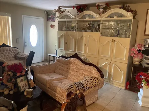 3501 NW 32nd Street Lauderdale Lakes FL 33309