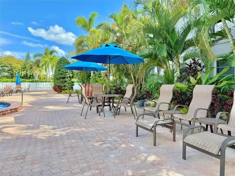 669 W Oakland Park Boulevard Oakland Park FL 33311