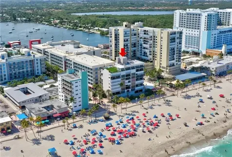 851 N Surf Road Hollywood FL 33019