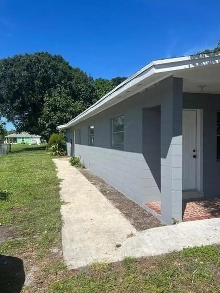 1414 Edgewood Terrace Fort Pierce FL 34950