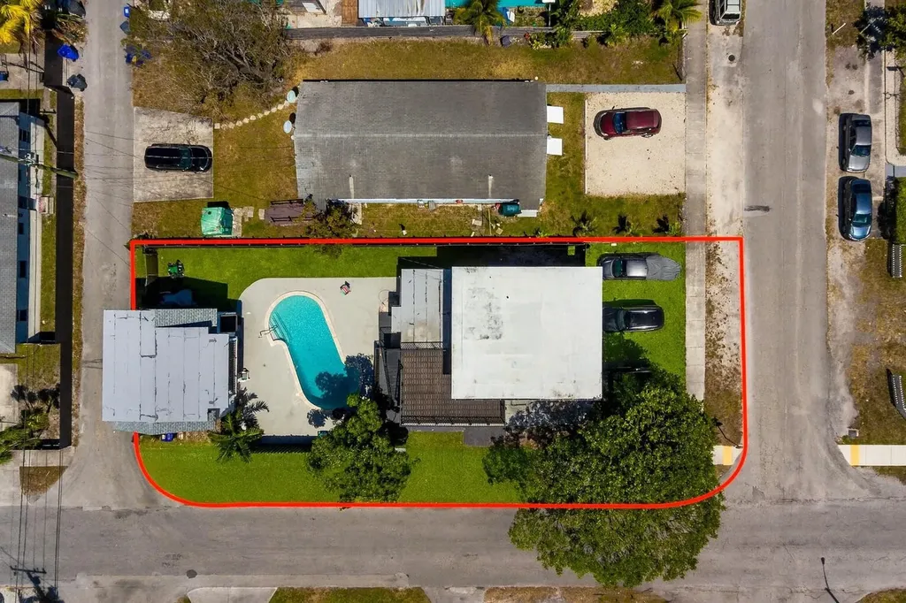 2447 Roosevelt Street Hollywood FL 33020