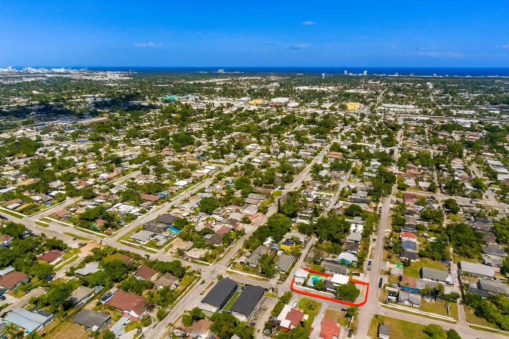 2447 Roosevelt Street Hollywood FL 33020