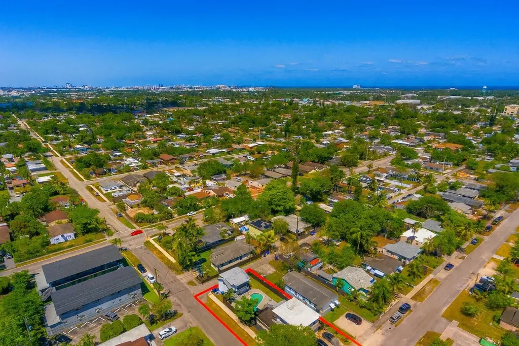 2447 Roosevelt Street Hollywood FL 33020
