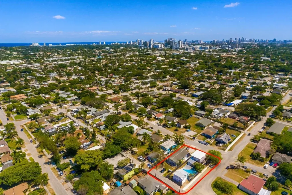 2447 Roosevelt Street Hollywood FL 33020