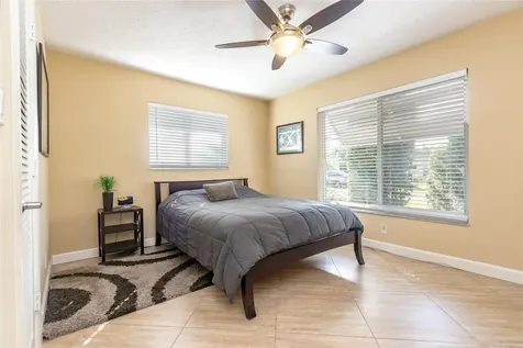 4460 NW 17th Terrace Oakland Park FL 33309