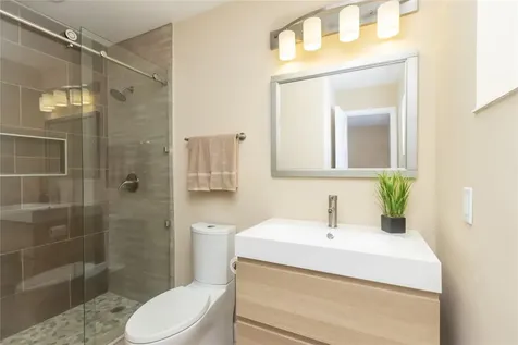 4460 NW 17th Terrace Oakland Park FL 33309