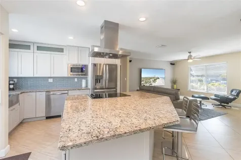 4460 NW 17th Terrace Oakland Park FL 33309