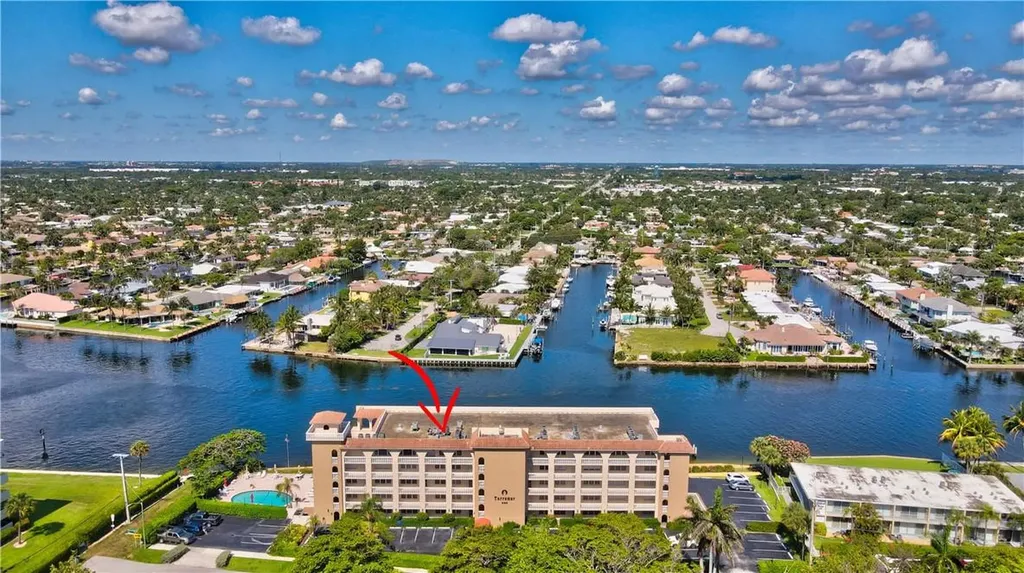 985 SE 19 Avenue Deerfield Beach FL 33441