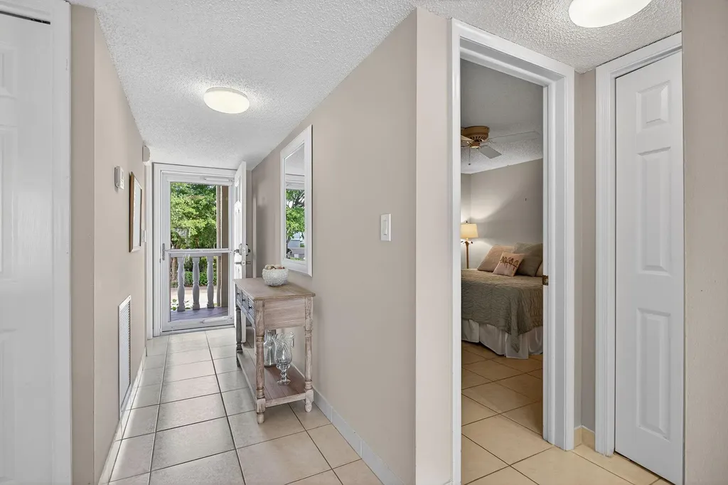 985 SE 19 Avenue Deerfield Beach FL 33441