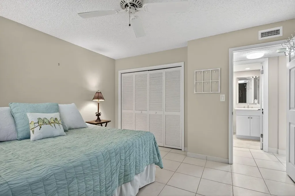 985 SE 19 Avenue Deerfield Beach FL 33441