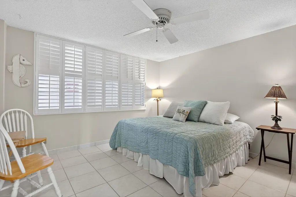 985 SE 19 Avenue Deerfield Beach FL 33441