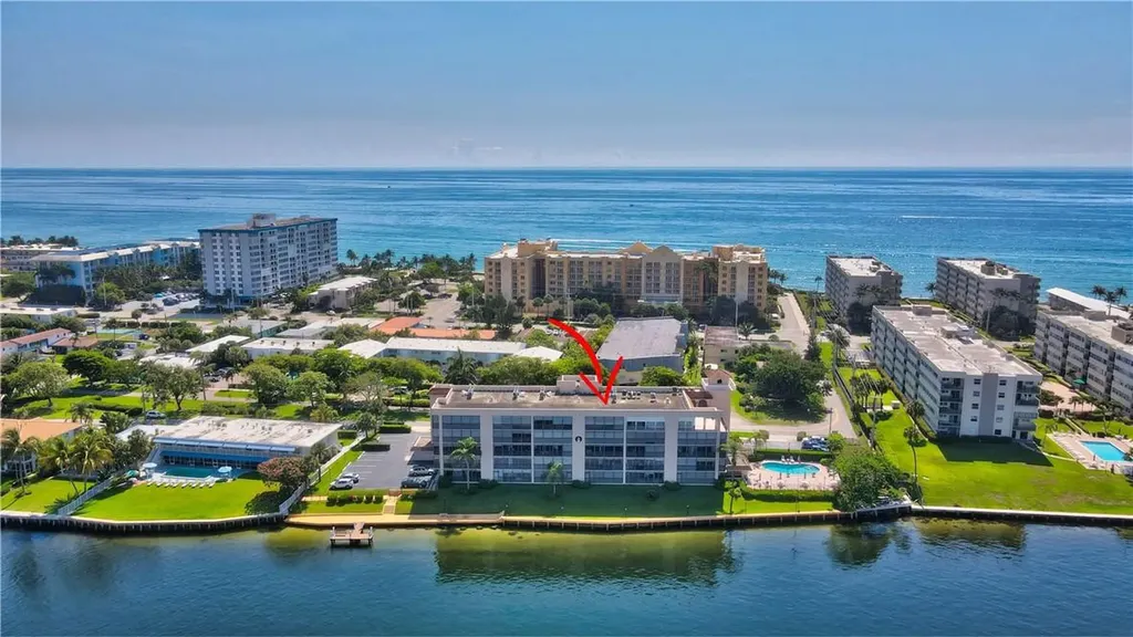 985 SE 19 Avenue Deerfield Beach FL 33441