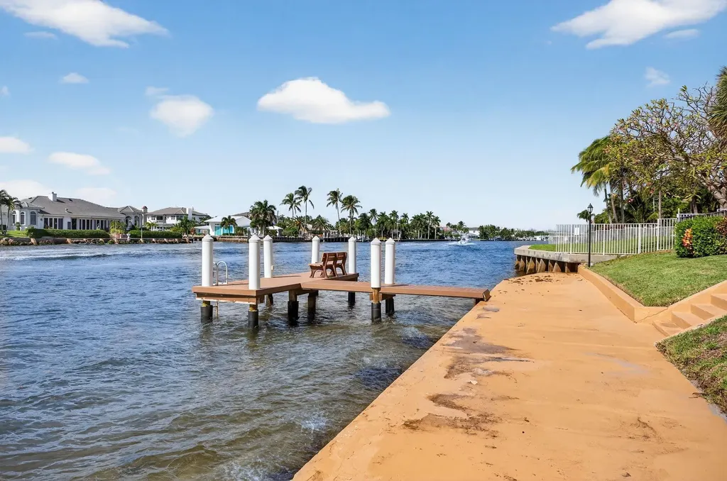 985 SE 19 Avenue Deerfield Beach FL 33441
