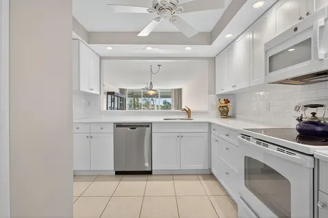 985 SE 19 Avenue Deerfield Beach FL 33441