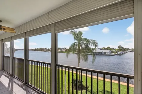 985 SE 19 Avenue Deerfield Beach FL 33441